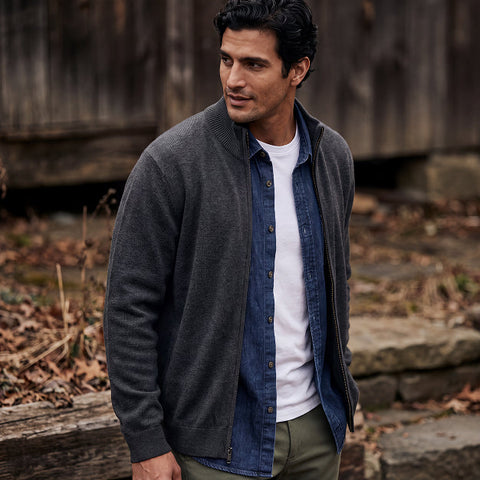 The Charter Twill Pant in Granite, outdoor lifestyle view