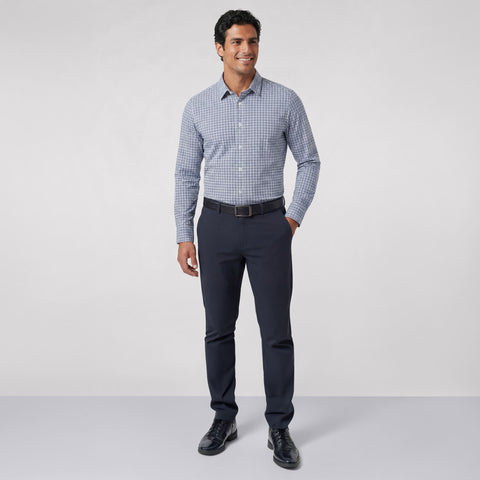 A secondary view of the Everywear Shirt Standard Length in Micro Check on a model.