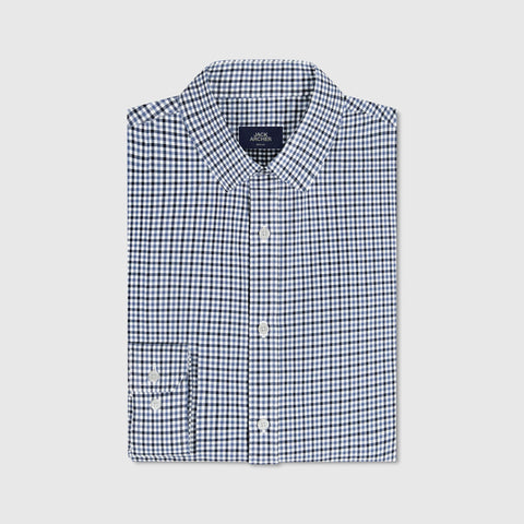Detail of the Everywear Shirt Shorter Length in Micro Check pattern and dobby weave.