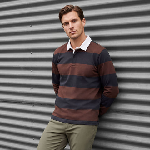 The Rugby Polo in Chicory and Dark Navy, outdoor lifestyle view